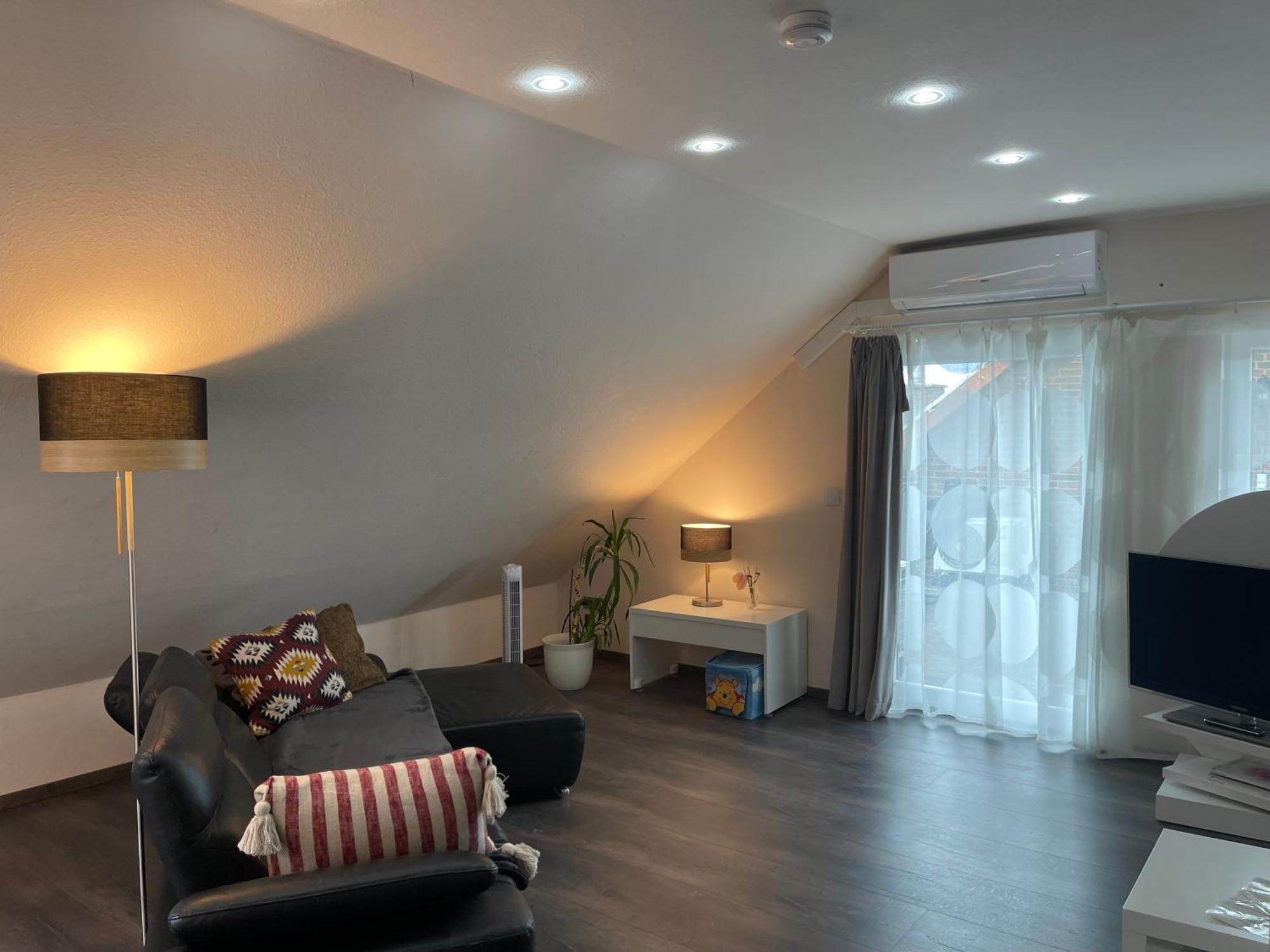 Modern House Gehrden Auf 2 Etagen, Nice Garten, Barbecue, Contactless Check-In, Free Parking Exterior photo