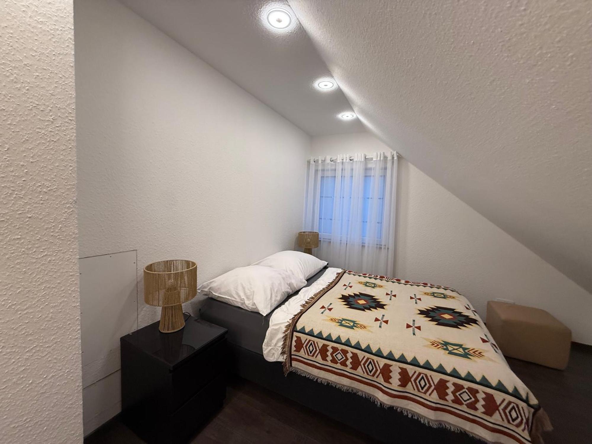 Modern House Gehrden Auf 2 Etagen, Nice Garten, Barbecue, Contactless Check-In, Free Parking Exterior photo